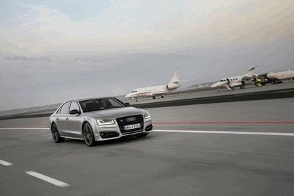 2015 Audi S8 plus 33