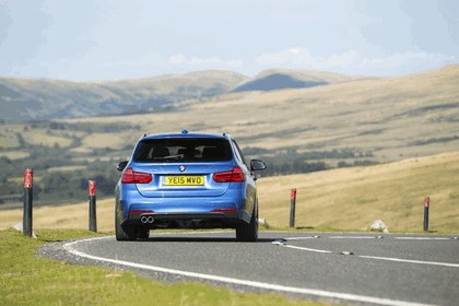2015 BMW 330d xDrive M Sport Touring - UK version 10