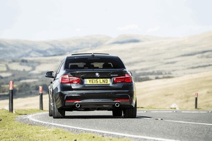 2015 BMW 340i M Sport Saloon - UK version 8