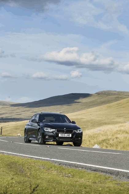 2015 BMW 340i M Sport Saloon - UK version 16