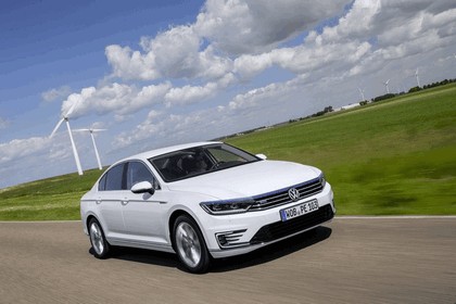 2015 Volkswagen Passat GTE 4