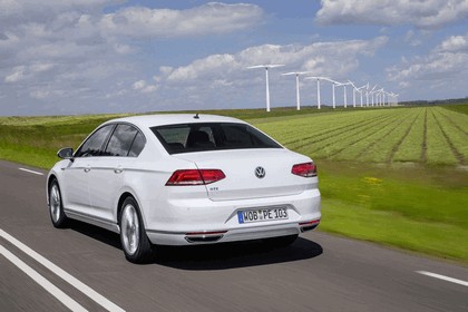 2015 Volkswagen Passat GTE 5