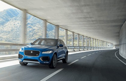 2015 Jaguar F-Pace LE S 17