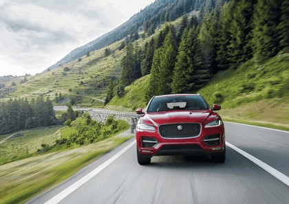 2015 Jaguar F-Pace R Sport 7