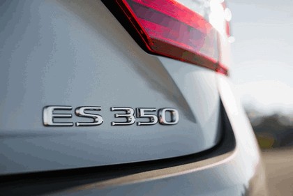 2016 Lexus ES 350 9