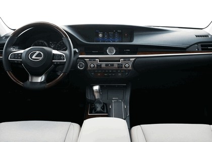 2016 Lexus ES 350 12