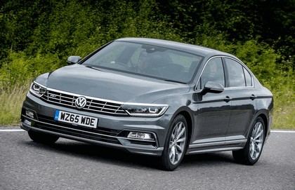 2015 Volkswagen Passat R-Line - UK version 4