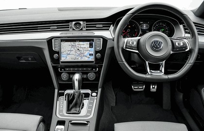 2015 Volkswagen Passat R-Line - UK version 10