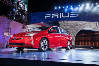 2016 Toyota Prius 25