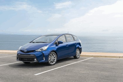 2016 Toyota Prius v 1