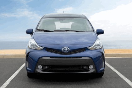 2016 Toyota Prius v 4