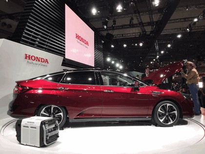 2015 Honda Clarity FCV 10