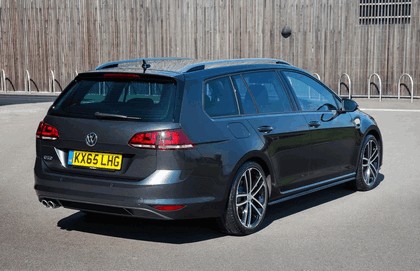 2016 Volkswagen Golf GTD Estate - UK version 9