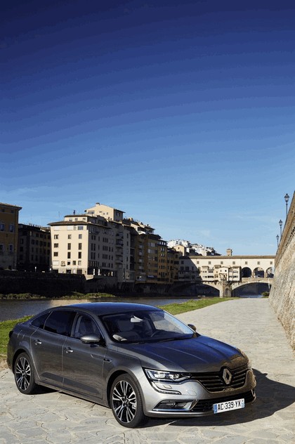 2015 Renault Talisman - test drive in Tuscany 7