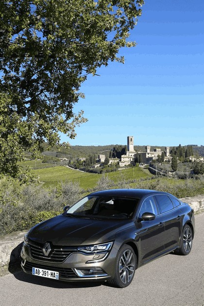 2015 Renault Talisman - test drive in Tuscany 14