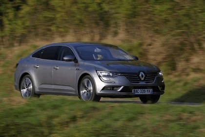 2015 Renault Talisman - test drive in Tuscany 18