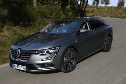 2015 Renault Talisman - test drive in Tuscany 25