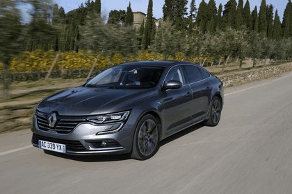 2015 Renault Talisman - test drive in Tuscany 30