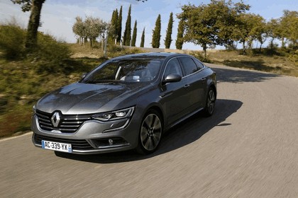 2015 Renault Talisman - test drive in Tuscany 37