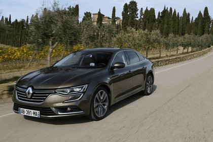 2015 Renault Talisman - test drive in Tuscany 43