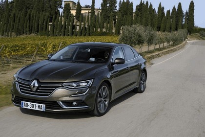 2015 Renault Talisman - test drive in Tuscany 44