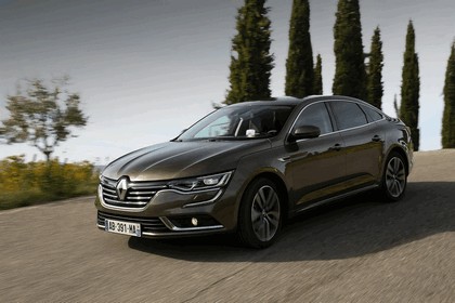 2015 Renault Talisman - test drive in Tuscany 47