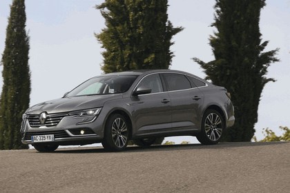 2015 Renault Talisman - test drive in Tuscany 49