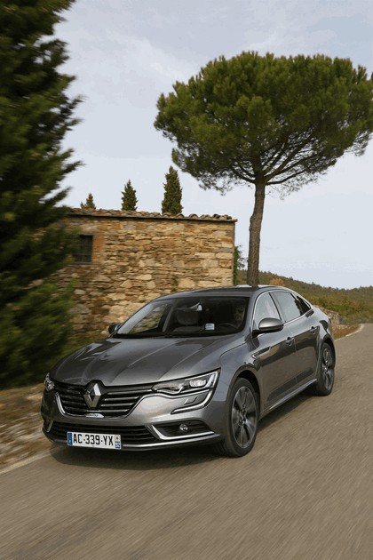 2015 Renault Talisman - test drive in Tuscany 51