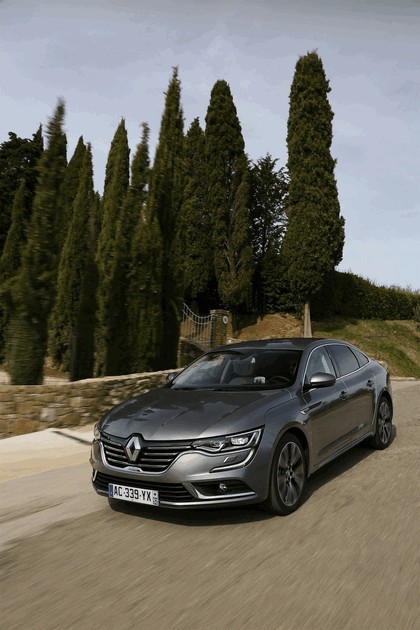 2015 Renault Talisman - test drive in Tuscany 53