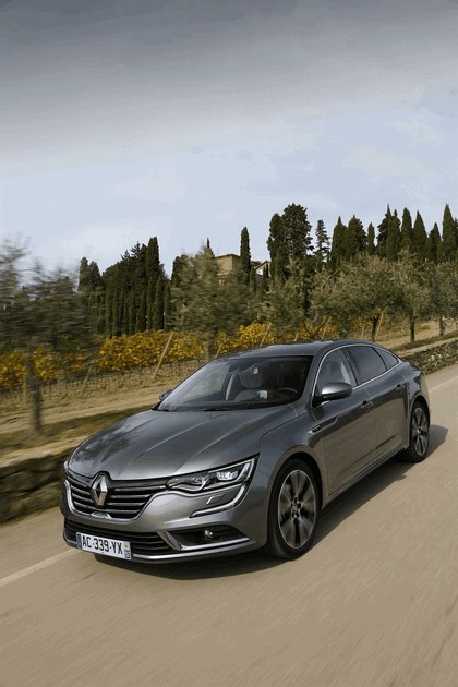 2015 Renault Talisman - test drive in Tuscany 56