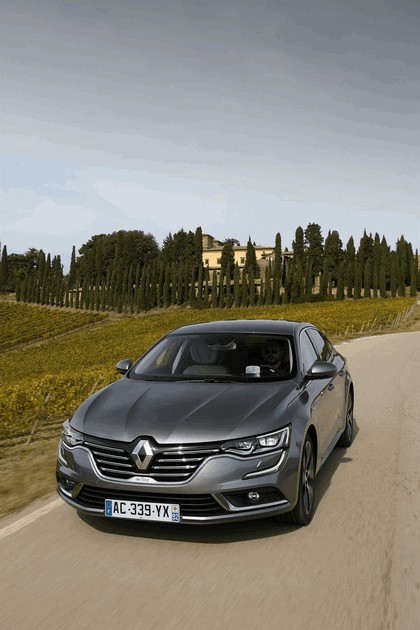 2015 Renault Talisman - test drive in Tuscany 59