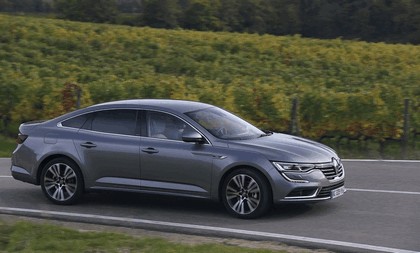 2015 Renault Talisman - test drive in Tuscany 64