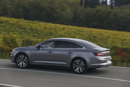 2015 Renault Talisman - test drive in Tuscany 69