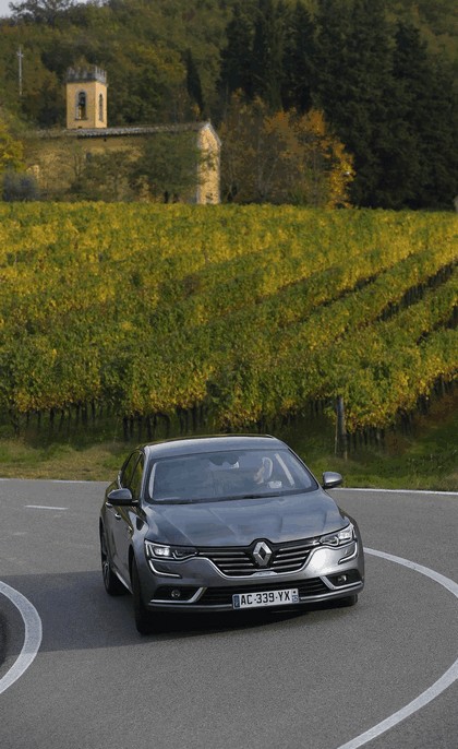 2015 Renault Talisman - test drive in Tuscany 71