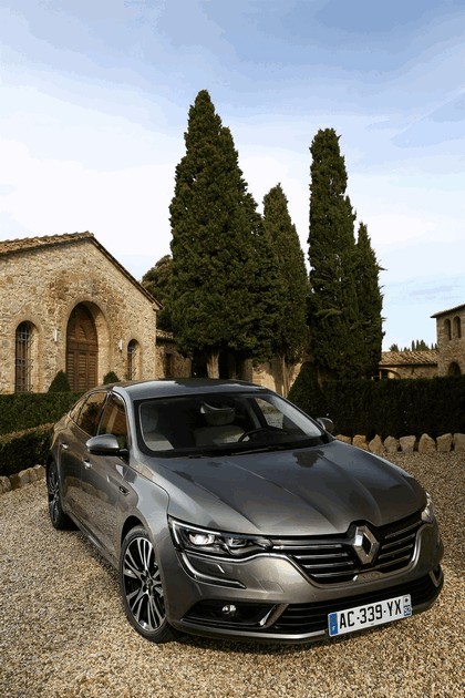 2015 Renault Talisman - test drive in Tuscany 79