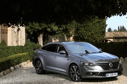 2015 Renault Talisman - test drive in Tuscany 81