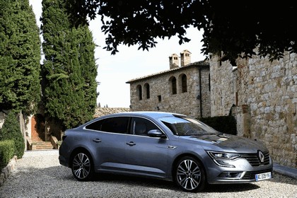 2015 Renault Talisman - test drive in Tuscany 82