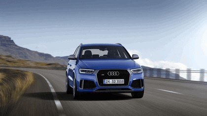2016 Audi RS Q3 Amplified 10