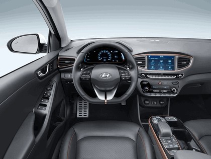 2016 Hyundai Ionic Electric concept 15