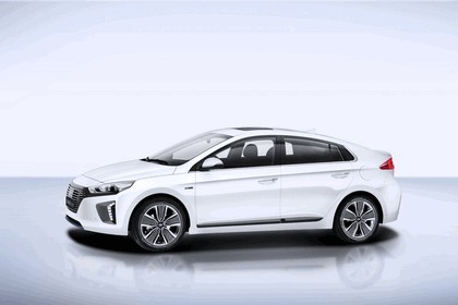 2016 Hyundai Ionic Hybrid concept 1