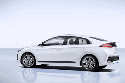 2016 Hyundai Ionic Hybrid concept 2