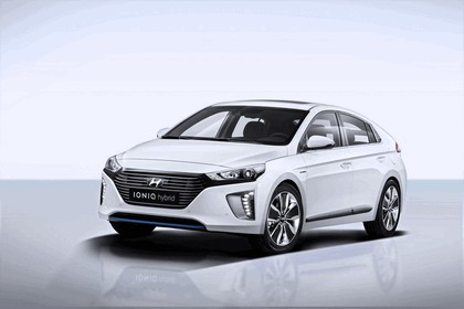 2016 Hyundai Ionic Hybrid concept 4