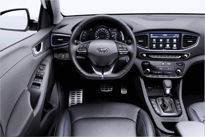 2016 Hyundai Ionic Hybrid concept 15