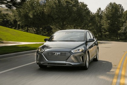 2016 Hyundai Ionic Hybrid - USA version 18