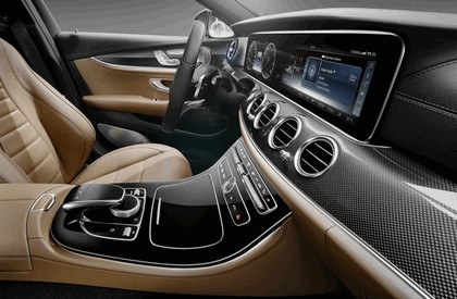 2016 Mercedes-Benz E 400 4Matic 26