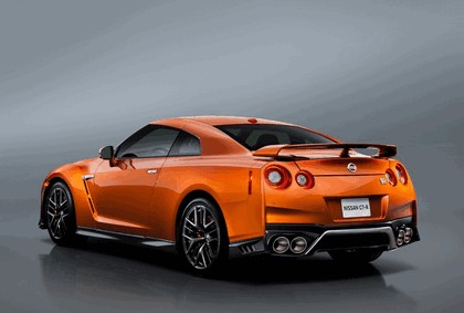 2017 Nissan GT-R ( R35 ) 3