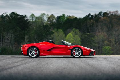 2016 Ferrari LaFerrari Aperta 5