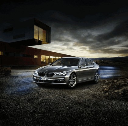 2016 BMW 740e iPerformance 1