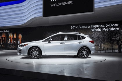 2017 Subaru Impreza 5-door - USA version 15