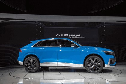 2017 Audi Q8 concept 21